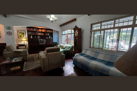 Casa à venda com 193m², 3 quartos e 2 vagas Casa à venda com 193m², 3 quartos e 2 vagasSala