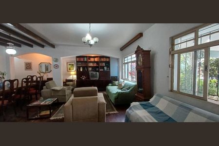 Casa à venda com 193m², 3 quartos e 2 vagas Casa à venda com 193m², 3 quartos e 2 vagasQuarto