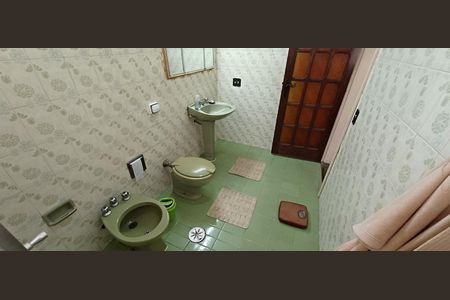 Casa à venda com 193m², 3 quartos e 2 vagas Casa à venda com 193m², 3 quartos e 2 vagasBanheiro