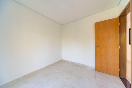 Apartamento à venda com 47m², 2 quartos e 2 vagasQuarto 2