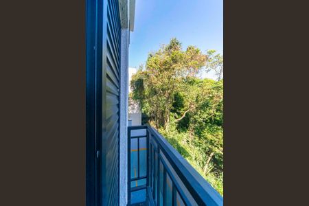 Apartamento à venda com 47m², 2 quartos e 2 vagasSacada do Quarto 2