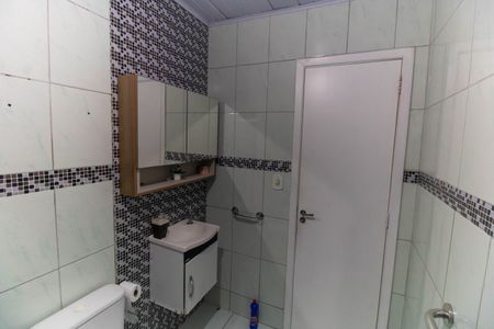 Casa para alugar com 180m², 2 quartos e 2 vagas Casa para alugar com 180m², 2 quartos e 2 vagasBanheiro