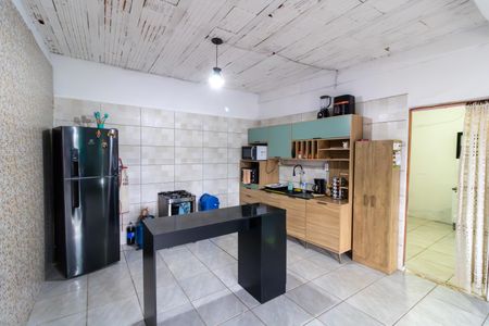 Casa à venda com 150m², 5 quartos e 2 vagas Casa à venda com 150m², 5 quartos e 2 vagasCozinha