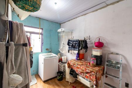 Casa à venda com 150m², 5 quartos e 2 vagas Casa à venda com 150m², 5 quartos e 2 vagasÁrea de Serviço