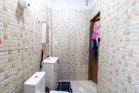 Casa à venda com 150m², 5 quartos e 2 vagas Casa à venda com 150m², 5 quartos e 2 vagasBanheiro 2