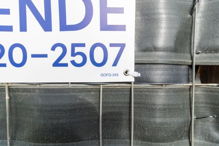 Casa à venda com 150m², 5 quartos e 2 vagas Casa à venda com 150m², 5 quartos e 2 vagasPlaquinha
