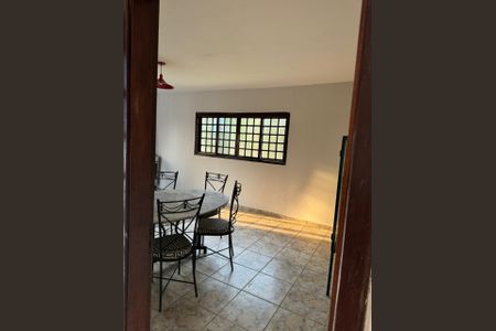 Casa para alugar com 5 quartos, 800m² em Vila Saltinho, Campinas