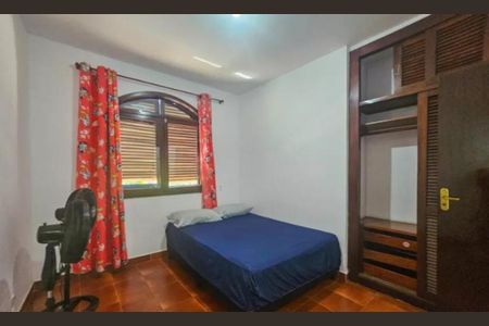 Casa para alugar com 300m², 6 quartos e 6 vagas Casa para alugar com 300m², 6 quartos e 6 vagasQuarto