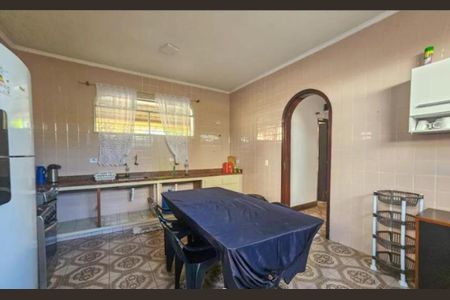 Casa para alugar com 300m², 6 quartos e 6 vagas Casa para alugar com 300m², 6 quartos e 6 vagasCozinha