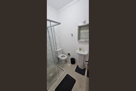 Casa para alugar com 300m², 6 quartos e 6 vagasBanheiro