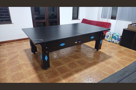 Casa para alugar com 300m², 6 quartos e 6 vagasQuarto