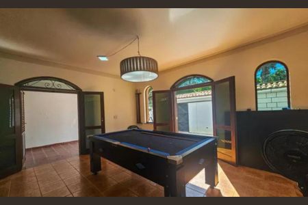 Casa para alugar com 300m², 6 quartos e 6 vagas Casa para alugar com 300m², 6 quartos e 6 vagasSala