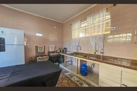 Casa para alugar com 300m², 6 quartos e 6 vagas Casa para alugar com 300m², 6 quartos e 6 vagasCozinha