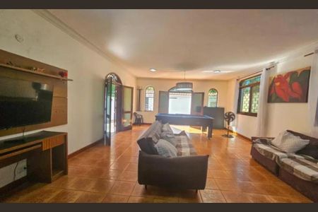 Sala de casa para alugar com 6 quartos, 300m² em Jardim Centenario, Guarujá