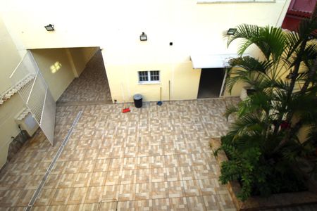 Casa à venda com 247m², 4 quartos e 5 vagasQuintal fundos