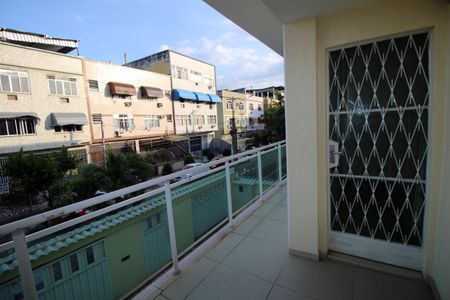 Casa à venda com 247m², 4 quartos e 5 vagasVaranda