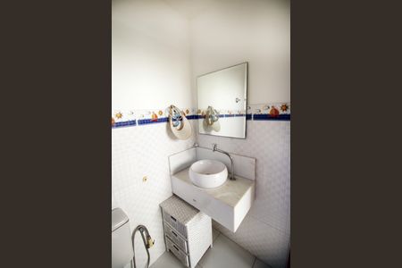 Casa à venda com 247m², 4 quartos e 5 vagasBanheiro - Área gourmet 2