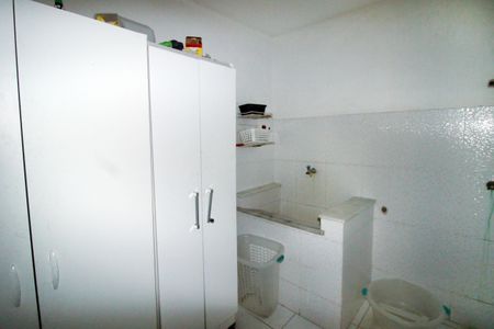 Casa à venda com 247m², 4 quartos e 5 vagasLavanderia