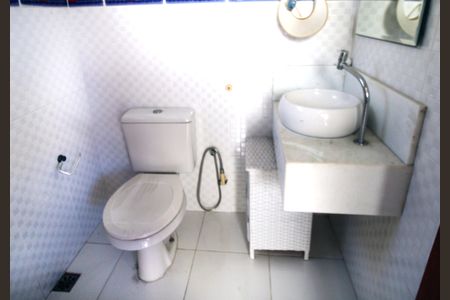 Casa à venda com 247m², 4 quartos e 5 vagasBanheiro - Área gourmet 2