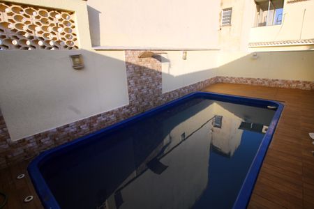 Casa à venda com 247m², 4 quartos e 5 vagasPiscina