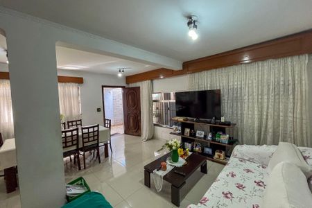 Casa à venda com 280m², 4 quartos e 3 vagasSala