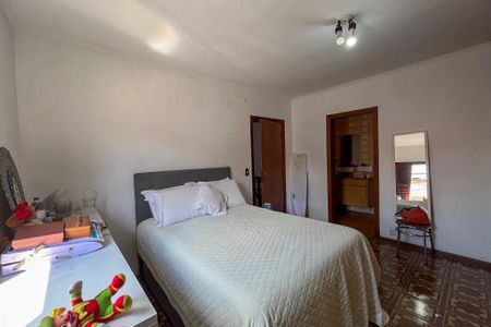 Casa à venda com 280m², 4 quartos e 3 vagasSuite 
