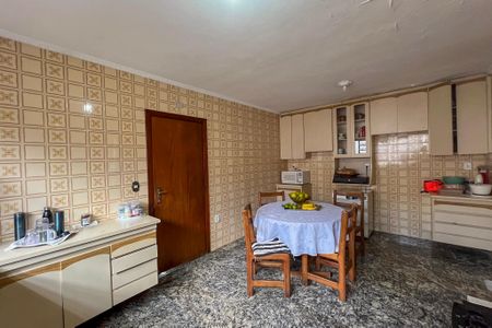Casa à venda com 280m², 4 quartos e 3 vagasCozinha