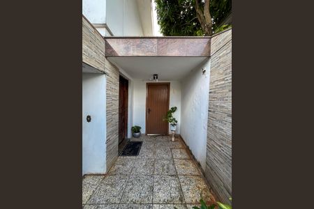 Casa à venda com 280m², 4 quartos e 3 vagasEntrada