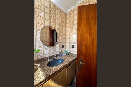 Casa à venda com 280m², 4 quartos e 3 vagasLavabo