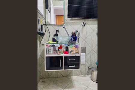 Apartamento à venda com 65m², 2 quartos e sem vagaBanheiro social