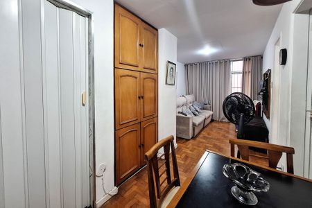 Apartamento à venda com 65m², 2 quartos e sem vagaSala