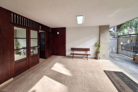 Apartamento à venda com 65m², 2 quartos e sem vagaÁrea comum