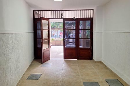 Apartamento à venda com 65m², 2 quartos e sem vagaÁrea comum