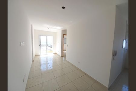 Sala de apartamento para alugar com 2 quartos, 46m² em Parque Sao Vicente, São Vicente