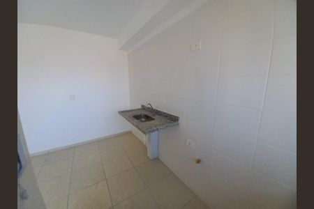 Cozinha de apartamento para alugar com 2 quartos, 46m² em Parque Sao Vicente, São Vicente