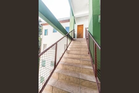 Apartamento para alugar com 50m², 2 quartos e 1 vaga Apartamento para alugar com 50m², 2 quartos e 1 vagaEscada