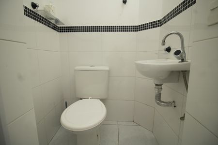 Casa à venda com 63m², 2 quartos e sem vagaLavabo