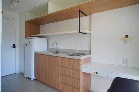 Cozinha  de kitnet/studio para alugar com 1 quarto, 25m² em Boa Vista, Porto Alegre