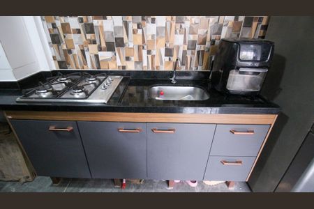 Sala/Cozinha de apartamento para alugar com 2 quartos, 32m² em Parque São Lourenço, São Paulo