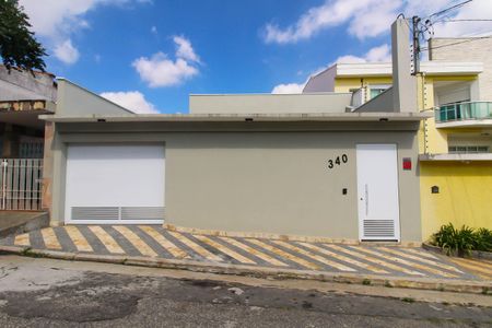 Casa para alugar com 360m², 3 quartos e 6 vagasFachada