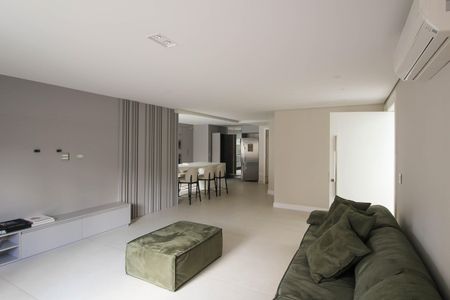 Sala de casa para alugar com 3 quartos, 360m² em Jardim Avelino, São Paulo