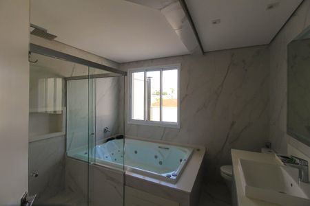 Casa para alugar com 360m², 3 quartos e 6 vagasBanheiro da Suíte