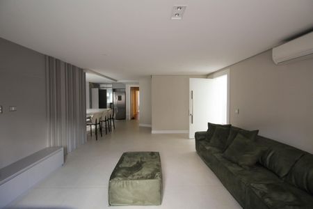 Casa para alugar com 360m², 3 quartos e 6 vagasSala