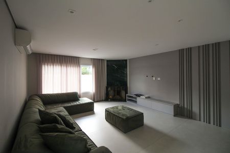 Sala de casa para alugar com 3 quartos, 360m² em Jardim Avelino, São Paulo