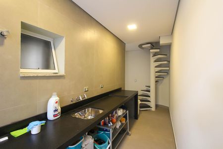 Casa para alugar com 360m², 3 quartos e 6 vagasÁrea de Serviço