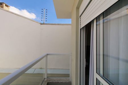 Varanda de casa para alugar com 3 quartos, 360m² em Jardim Avelino, São Paulo