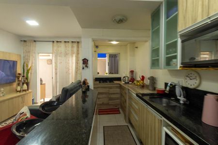 Apartamento para alugar com 75m², 2 quartos e 1 vagaCozinha 