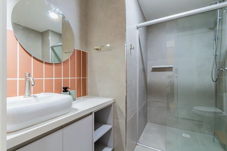 Banheiro de apartamento para alugar com 1 quarto, 24m² em Pompeia, São Paulo