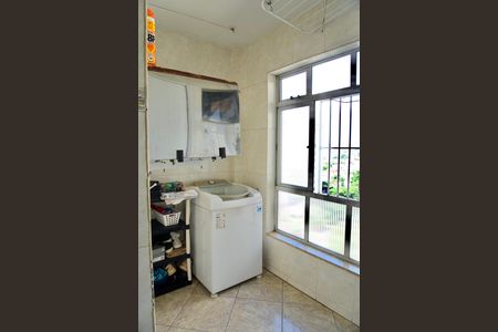 Apartamento à venda com 110m², 3 quartos e 1 vagaÁrea de Serviço