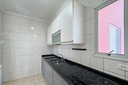 Apartamento para alugar com 68m², 2 quartos e 2 vagasCozinha 